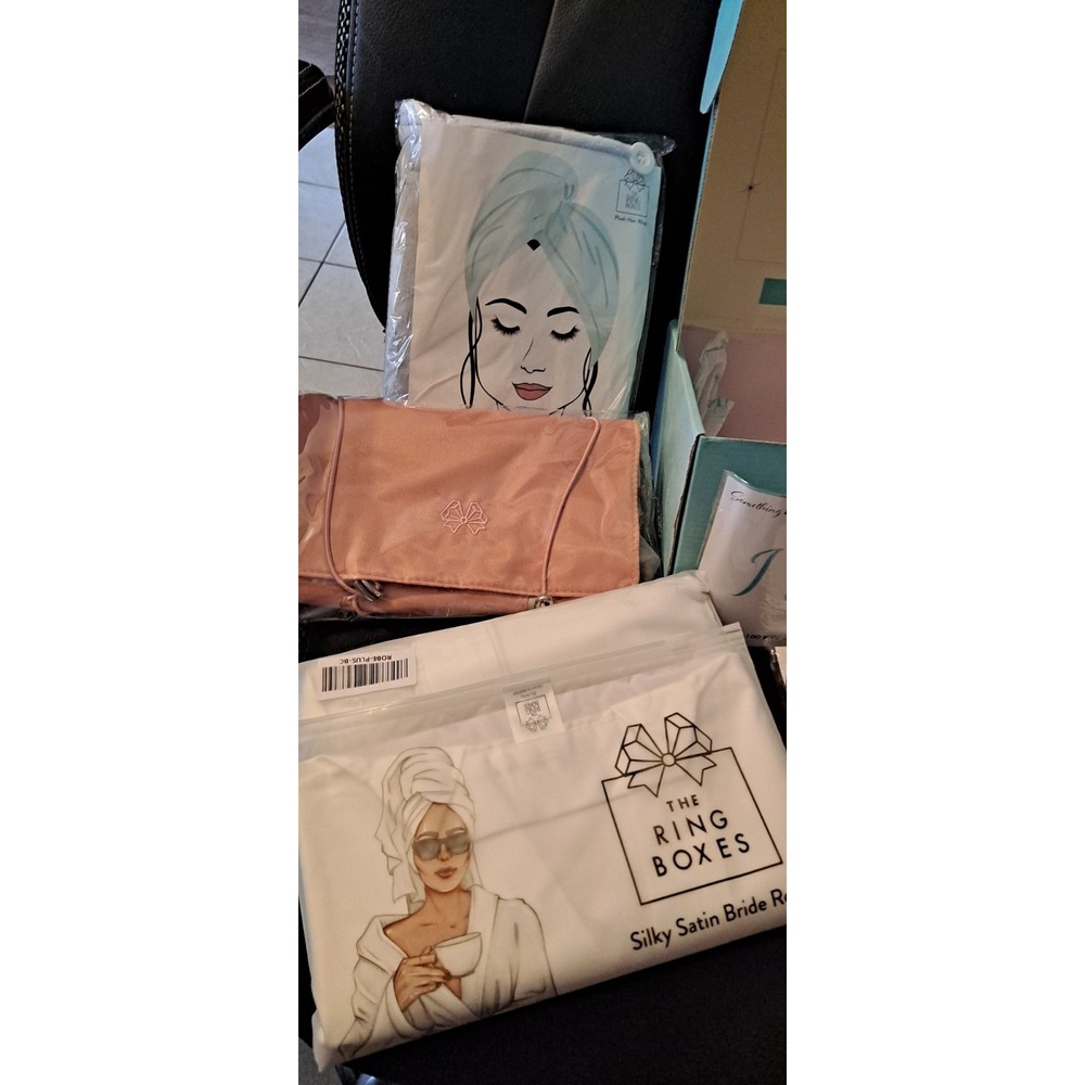 The Ring‎ Box Bridal Gifts, Sleep Mask, Shoe Decal, Robe, Makeup Bag - Picture 2 of 5
